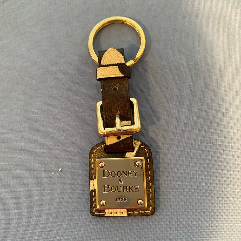 NWOT Dooney & Bourke Giraffe Print Keychain